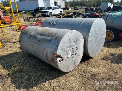 Quantity of (2) Westeel 500 gal Portable Steel Zbiornik paliwa