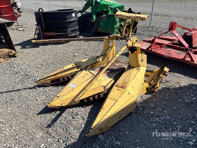 New Holland 2 Row 66 in Corn Cabezal de cosechadora de forraje
