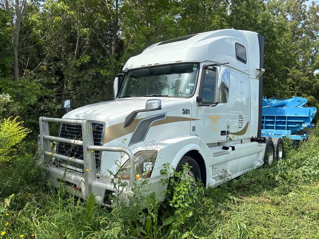 2015 Volvo VNL 6x4 T/A Sleeper Truck Tractor 2015 Volvo VNL 6x4 T/A Sleeper Truck Tractor