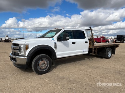 2018 Ford F-550 XLT 4x4 Crew Cab Flatbed Truck