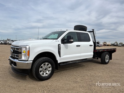 2023 Ford F-350 XLT 4x4 Crew Cab Camión Caja Abierta