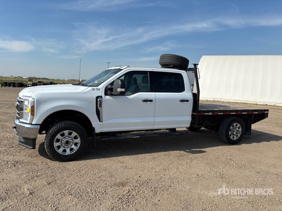 2024 Ford F-350 XLT 4x4 Crew Cab Camion à Plateau