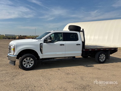 2024 Ford F-350 XLT 4x4 Crew Cab Camion à Plateau