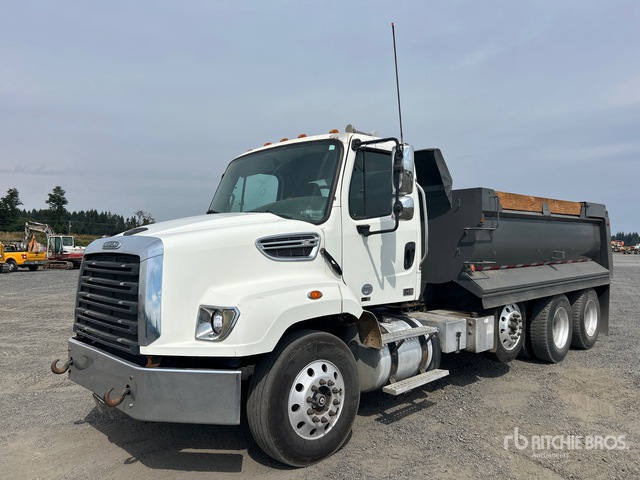 2015 Freightliner 114SD 8x4 Tri/A Dump Truck