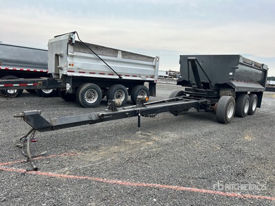 2000 Beall Tri/A Turntable kiekaanhangwagen