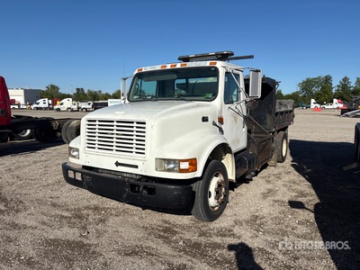 2002 International 4700 4x2 Tipper Truck