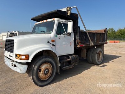 1995 International 4900 4x2 S/A-kiepwagen