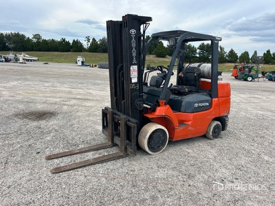 2004 Toyota 7FGCU35 8000 lb Cushion Tire Forklift