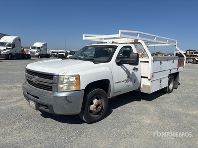 2009 Chevrolet Silverado 3500HD 4x2 平台トラック