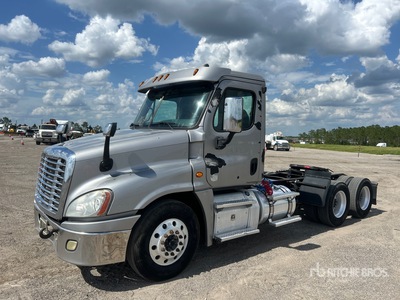 2016 Freightliner Cascadia 125 6x4 Ciągnik siodłowy T/A z kabiną dzienną