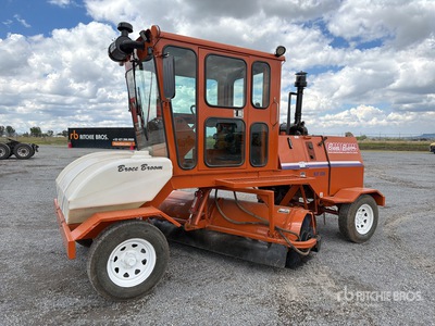2020 Broce RJT-350 Barredora / مكنسة