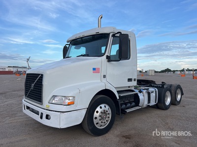 2014 Volvo VNM 6x4 Cabeza Tractora Cabina Corta