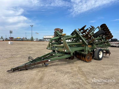 1996 Wishek 842 NT 24 ft Tandem Breaking Disc