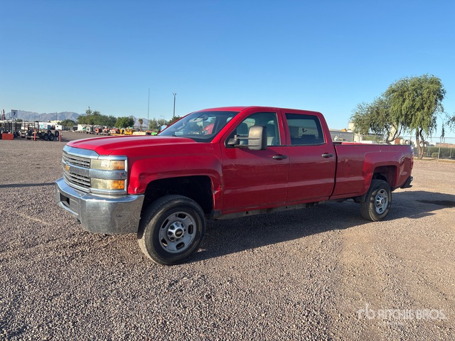 2015 Chevrolet Silverado 2500HD 4x2 Crew Cab Pickup