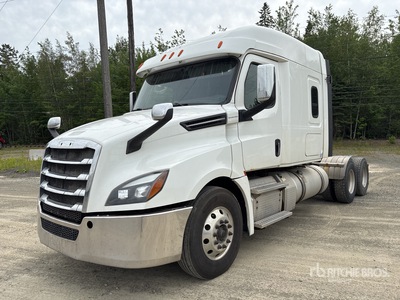 2019 Freightliner Cascadia 126 6x4 T/A Sleeper Truck Tractor