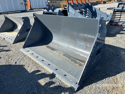 2026 SEC 102 in Wheel Loader Bucket - Fits L90 (Unused)
