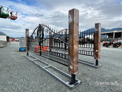 Quantity of (2) 2026 EG EarthyGrounds TS20S-SC&TS20S-DF 19 ft 6 in x 8 ft 4 in Steel Bi-Parting Puerta de entrada (Unused)