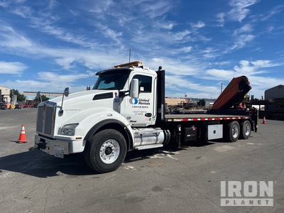 2018 Palfinger PK 33002 22050 lb Knuckle Boom on 2019 Kenworth T880 6x4 Pritschenwagen mit Kran