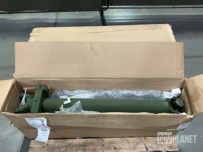 (6) Oshkosh 1395060U Propeller Shaft w/Universal Joints