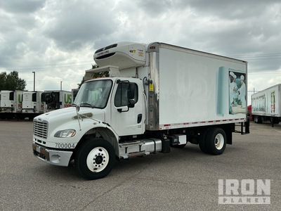 2014 Freightliner M2106 4x2 شاحنة مبردة