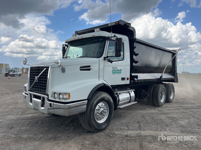 2007 Volvo VND 6x2 T/A Dump Truck