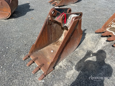 24 in Digging بوم حفار خلفي - Fits Cat 450E