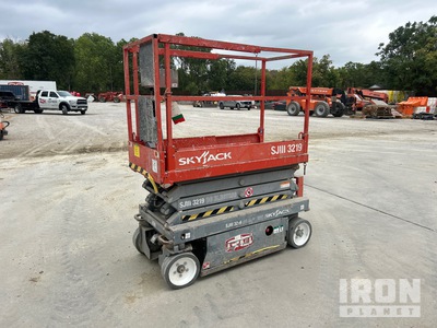 Skyjack SJ 3219 Electric Scissor Lift