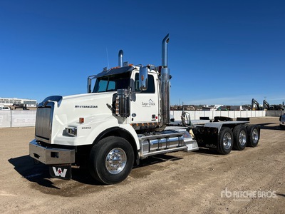2020 Western Star 4900SB 8x6 Tri/A Day Cab Truck Tractor