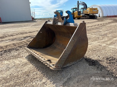 WBM 84 in Q/C Cleanup Excavator Bucket - Fits John Deere 450D