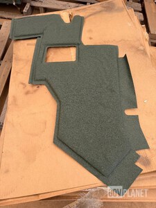 Lot of 10- HMMWV Hood insulation panel 10- New in box insulation panels Divers : Pièces pour HMMWV