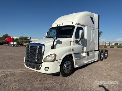 2015 Freightliner Cascadia 125 6x4 Ciągnik siodłowy T/A z kabiną sypialną