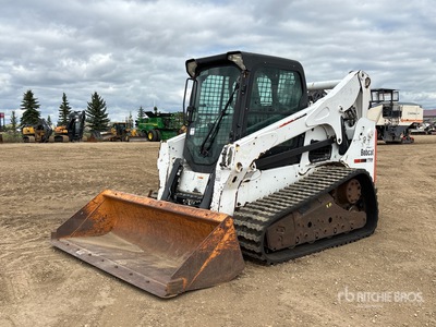 2014 Bobcat T750 Two-Speed High Flow を見 Compact Track Loader
