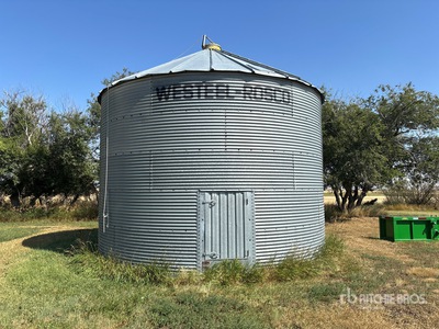 Westeel-Rosco +/- 3300 bu 5 Ring Grain Bin