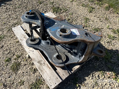 JRB 16 in Quick Coupler - Fits John Deere 250 Series