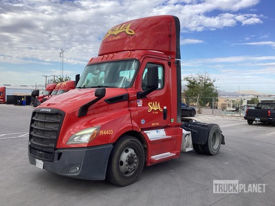 2019 Freightliner Cascadia 116 4x2 S/A Day Cab Truck Tractor