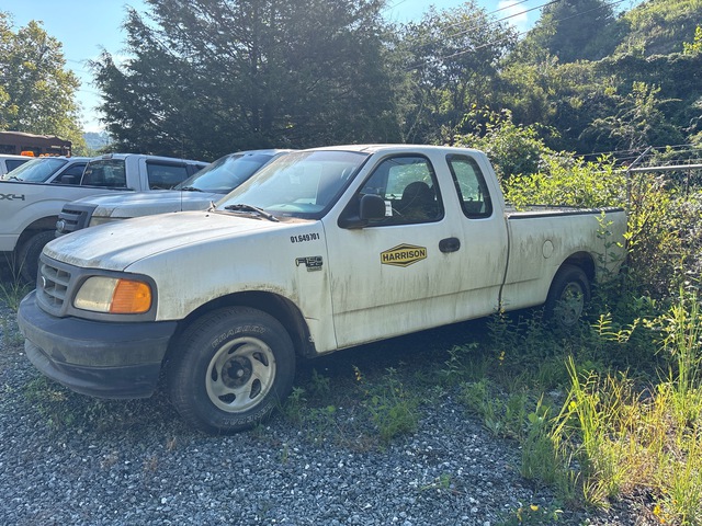 2004 Ford F-150 XL 4x2 Extended Cab Pickup 2004 Ford F-150 XL 4x2 Extended Cab Pickup