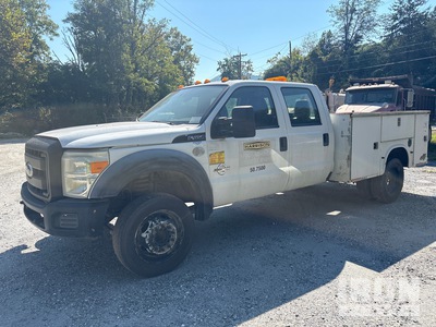2011 Ford F-450 XL 4x2 Crew Cab Ciężarówka użytkowa