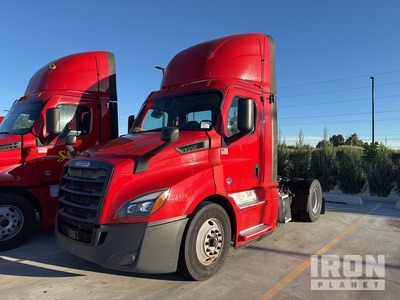 2019 Freightliner Cascadia 113 4x2 Day Cab Truck Tractor