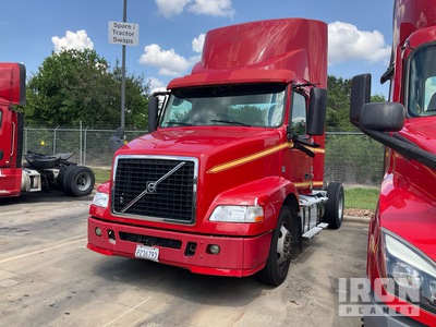 2017 Volvo VNM42T 4x2 S/A Day Cab Truck Tractor
