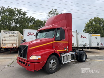 2017 Volvo VNM 4x2 S/A Day Cab Truck Tractor