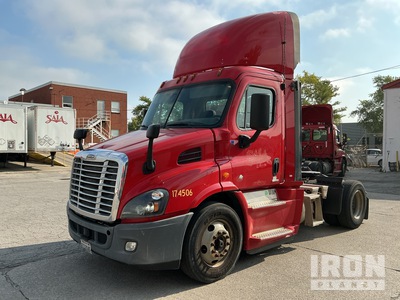 2017 Freightliner Cascadia 4x2 S/A Day Cab Truck Tractor