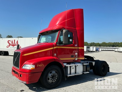 2017 Volvo VNM42T 4x2 2-Achs Sattelzugmaschine