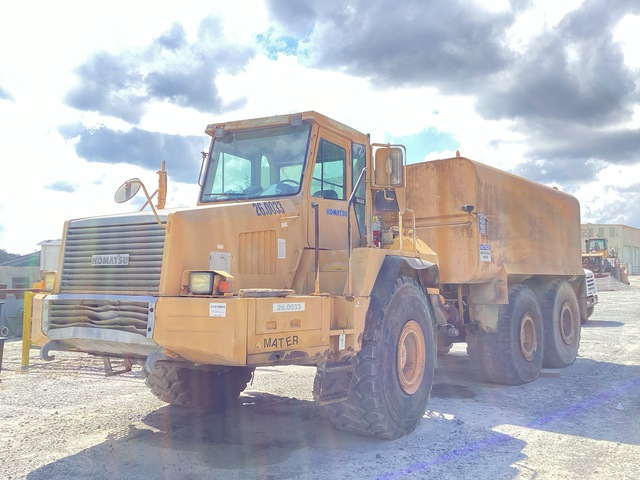2005 Komatsu HM400-1L 6x6 Articulated Water Truck
