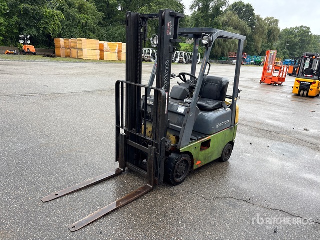 2005 Toyota 7FGCU15 3300 lb Cushion Tire Forklift