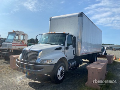 2019 International MV607 Autocarro furgonato