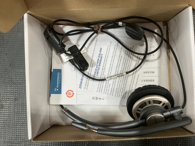 (117) Plantronics HW291N Headsets (117) Plantronics HW291N Headsets