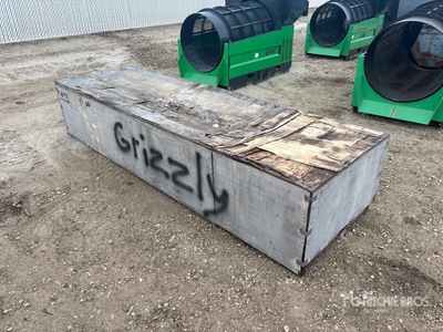 2025 Grizzley GS70 10 ft を見 Aggregate Screen