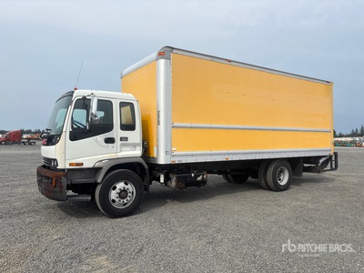 2004 GMC T7500 4x2 Van Truck