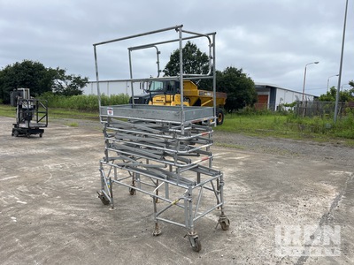 2009 年 Nittestu Kenzai US-36SRT Mobile Platform Scaffolding