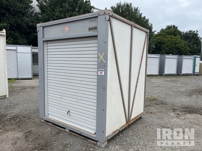 2013 年 SANKYO FRONTIER PANDA2 2 m x 2 m Portable Storage Building
